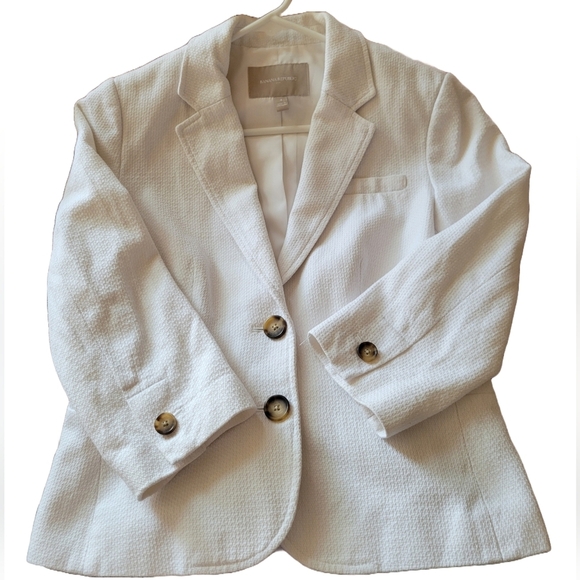 Banana Republic Jackets & Blazers - Banana Republic white blazer size 4 (S)